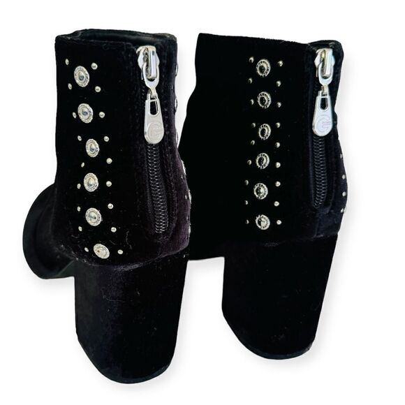 G By Guess Black Velvet 3 3/8" Heeled Studded Ankle Boots Size 8 - Picture 2 of 8